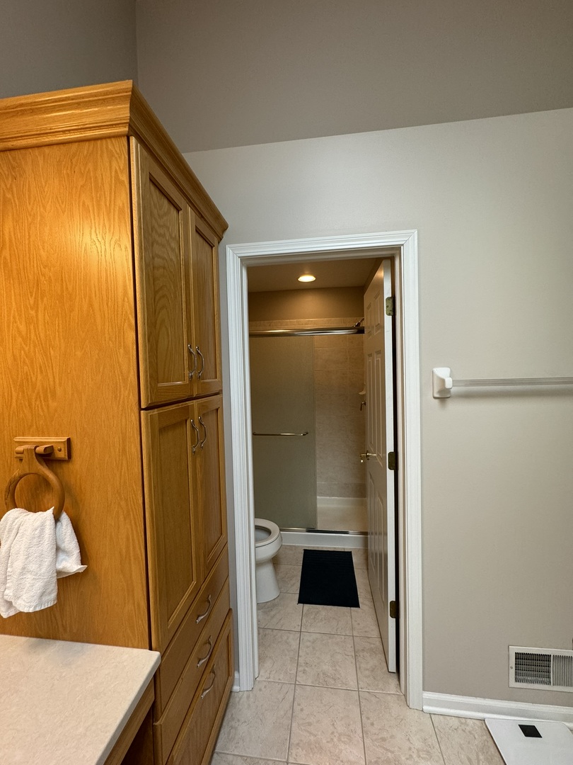 1N061 Mission Court #1N061, Winfield, IL 60190