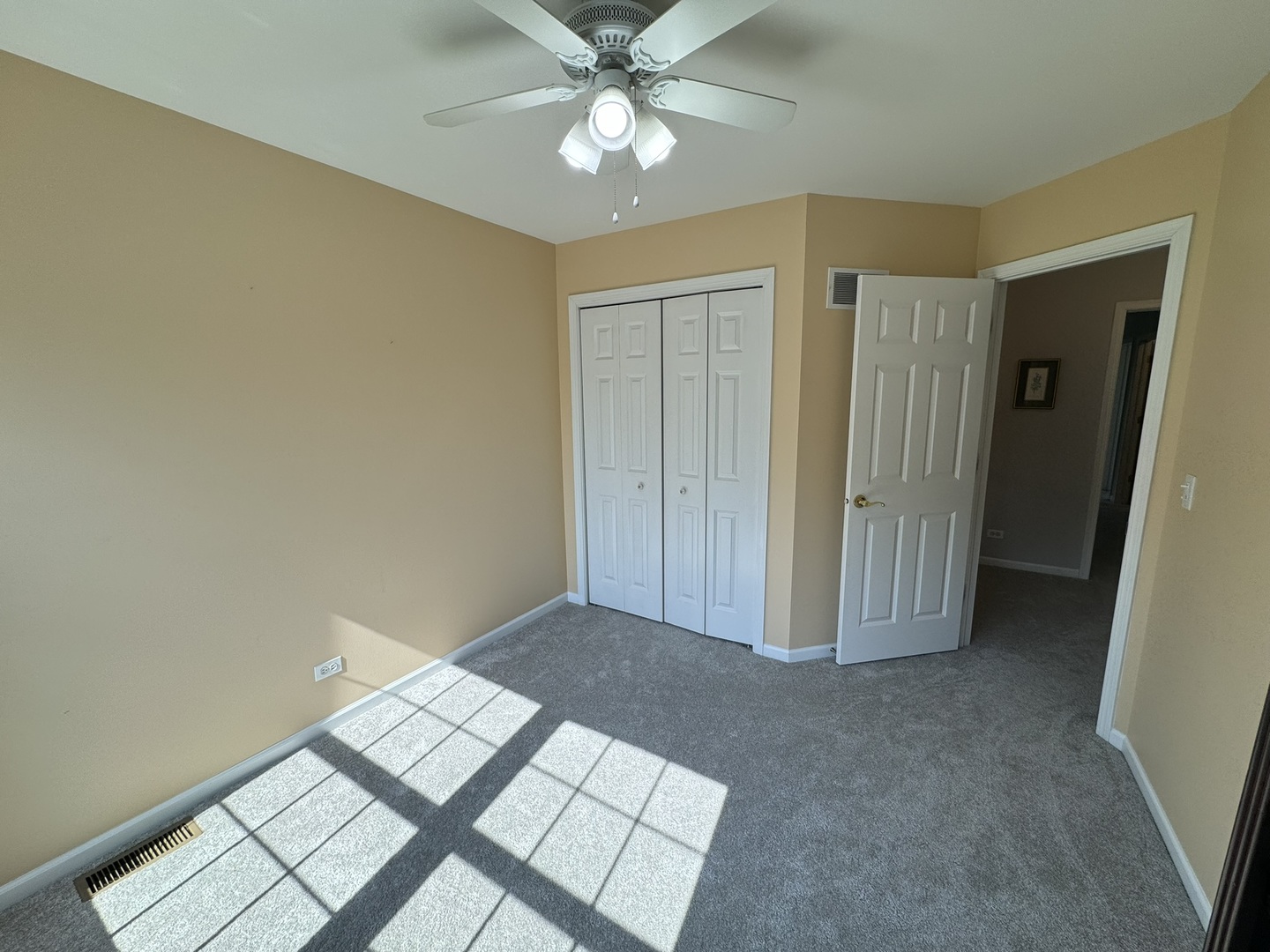 1N061 Mission Court #1N061, Winfield, IL 60190