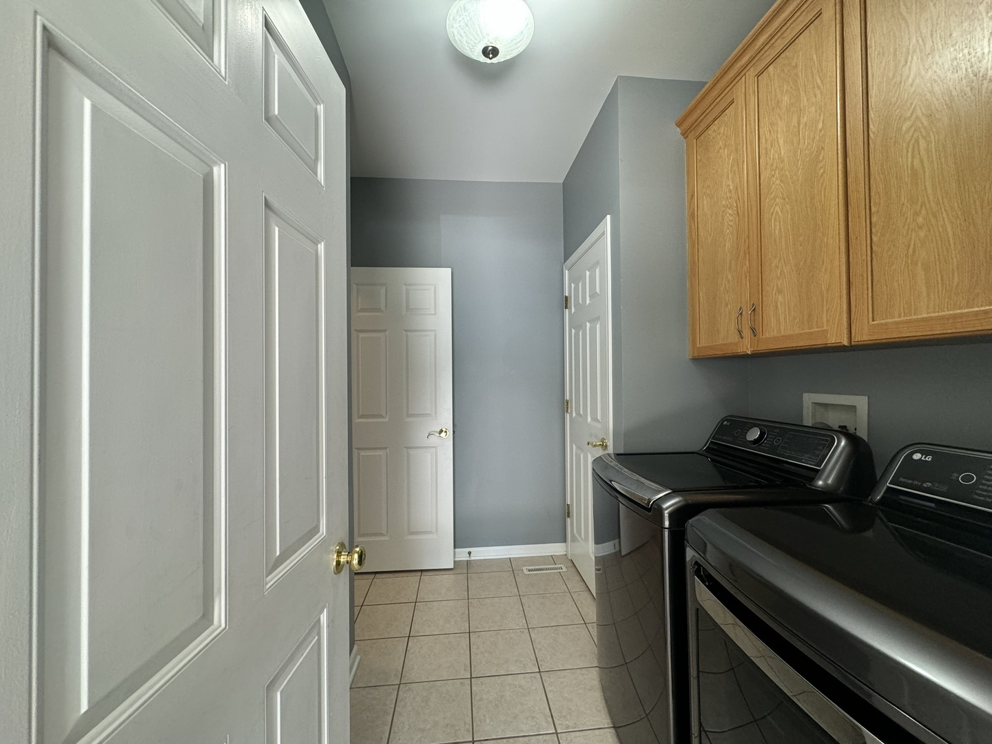 1N061 Mission Court #1N061, Winfield, IL 60190