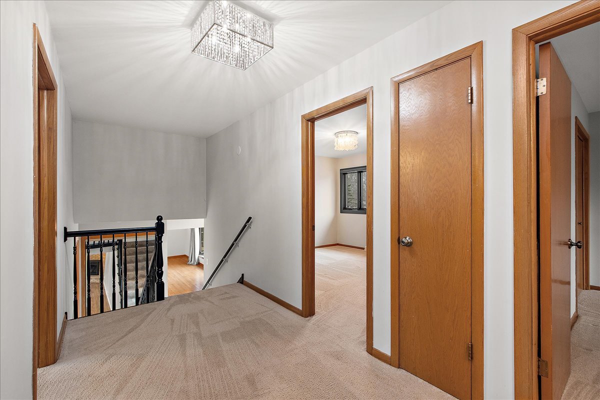 7440 W Manitoba Drive, Palos Heights, IL 60463