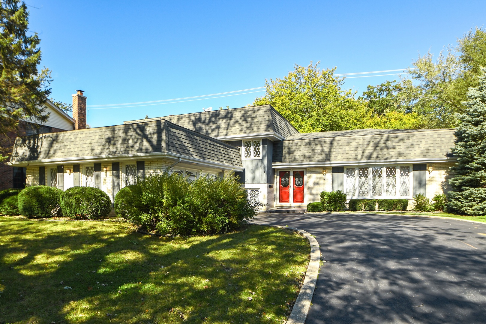 7440 W Manitoba Drive, Palos Heights, IL 60463