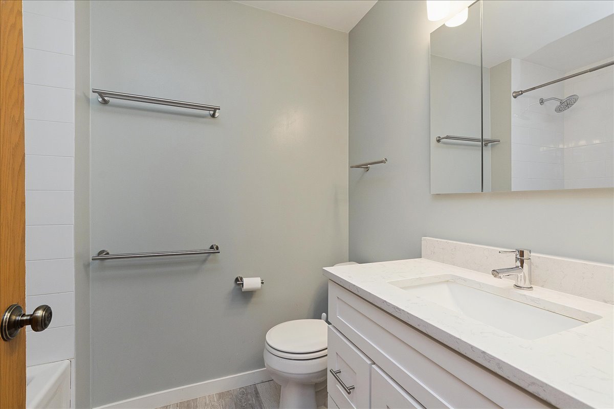 7440 W Manitoba Drive, Palos Heights, IL 60463