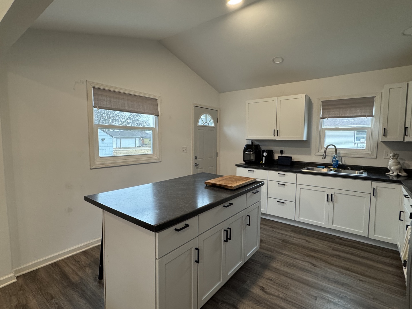 211 1st Street, Mendota, IL 61342