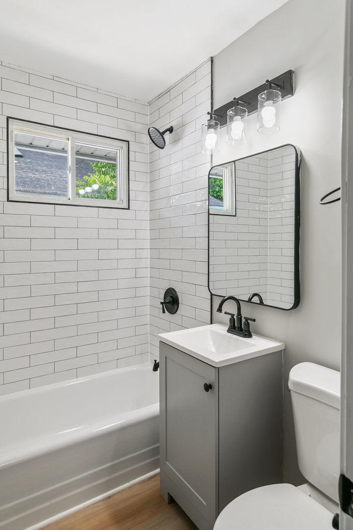 15332 Dante Avenue, Dolton, IL 60419