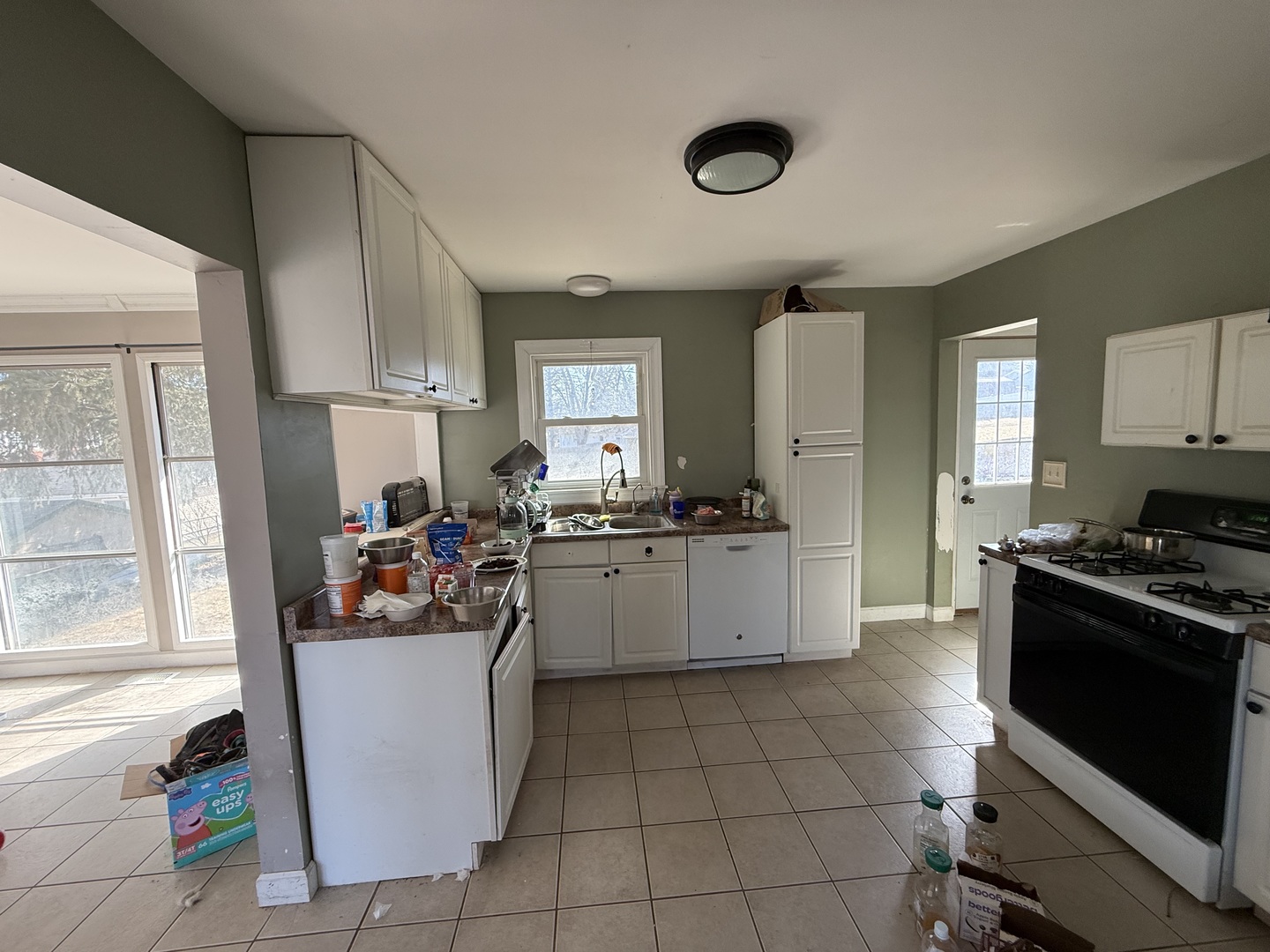 4113 W Crystal Lake Road, McHenry, IL 60050