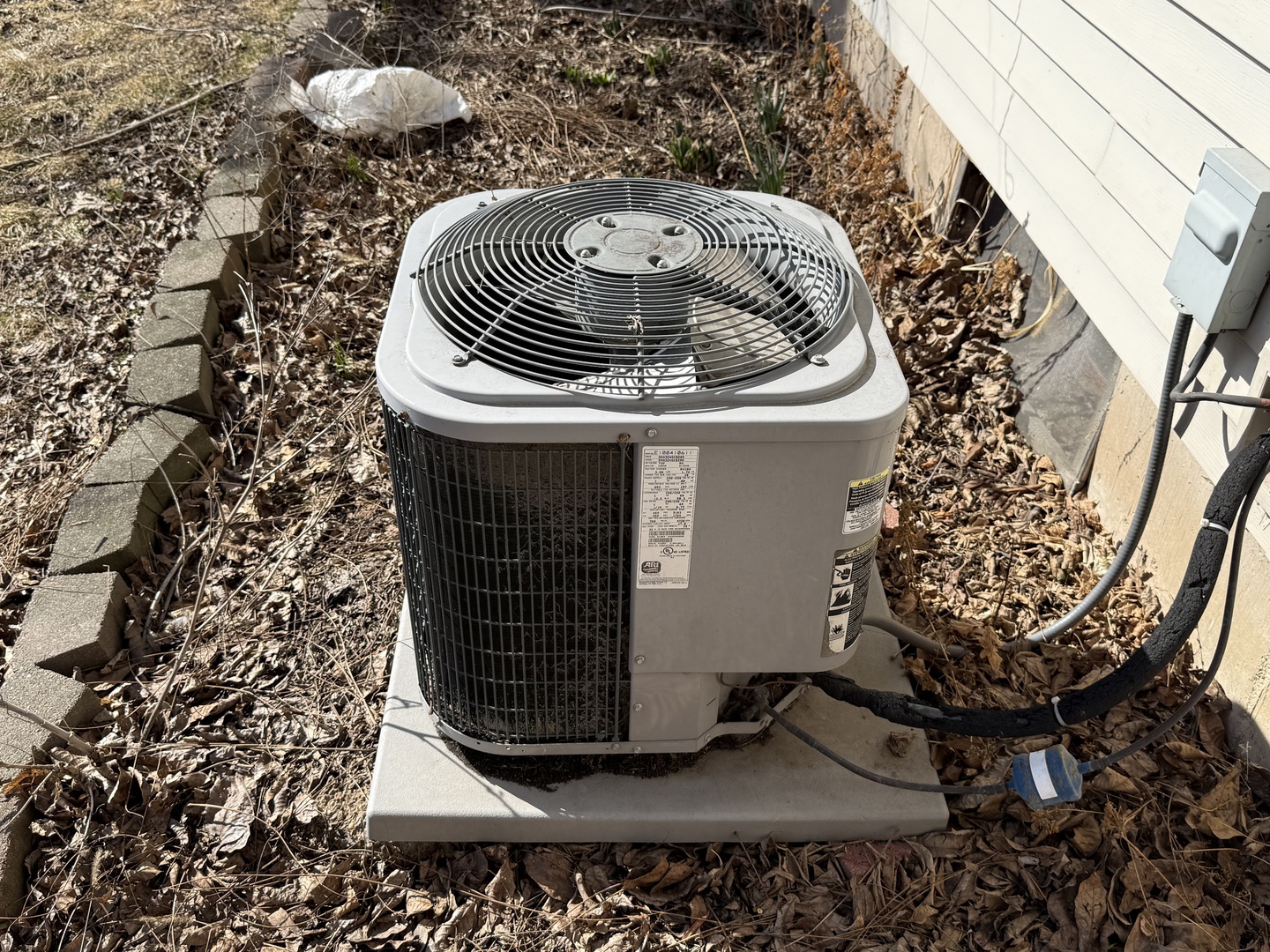 4113 W Crystal Lake Road, McHenry, IL 60050