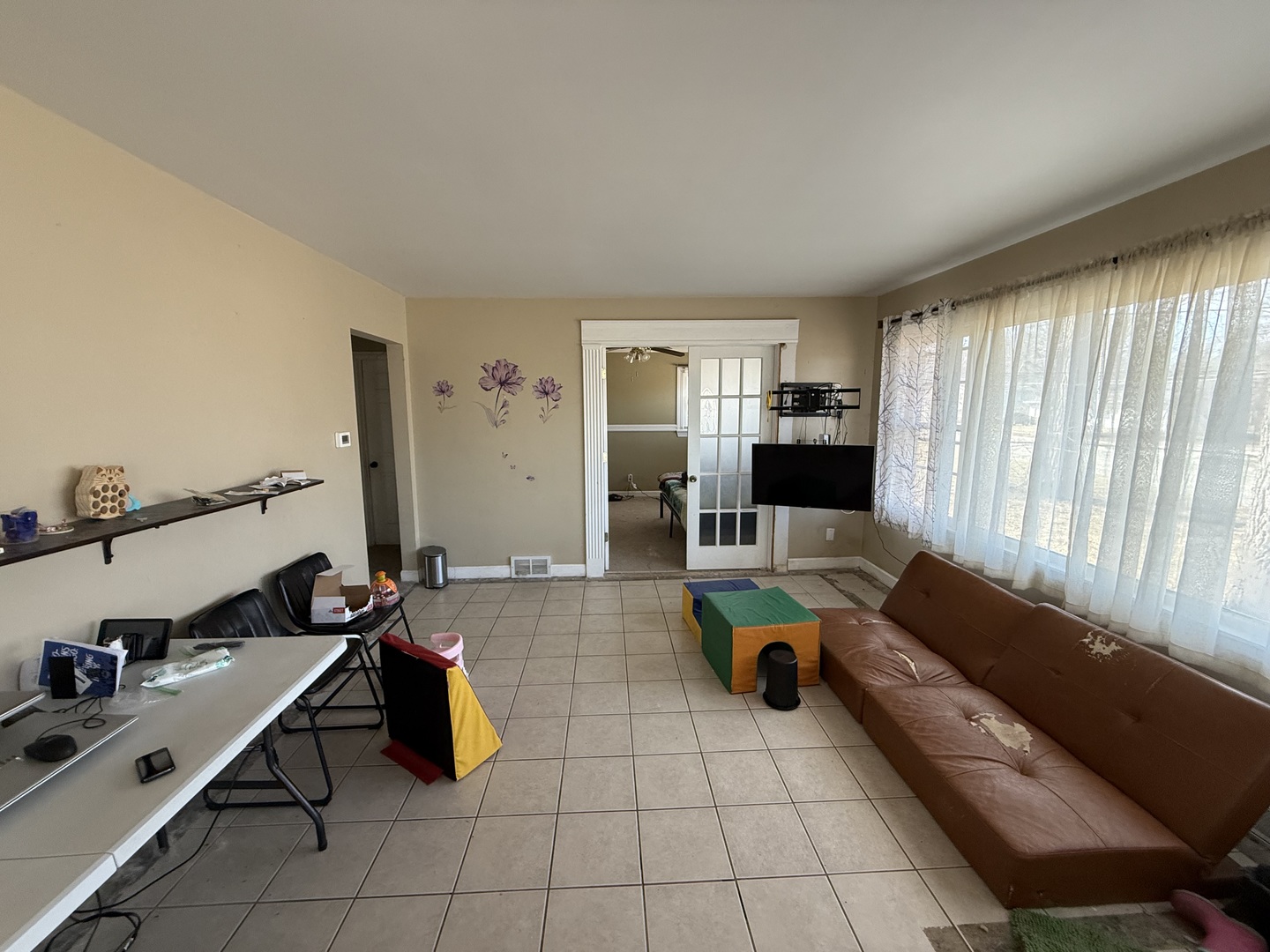 4113 W Crystal Lake Road, McHenry, IL 60050