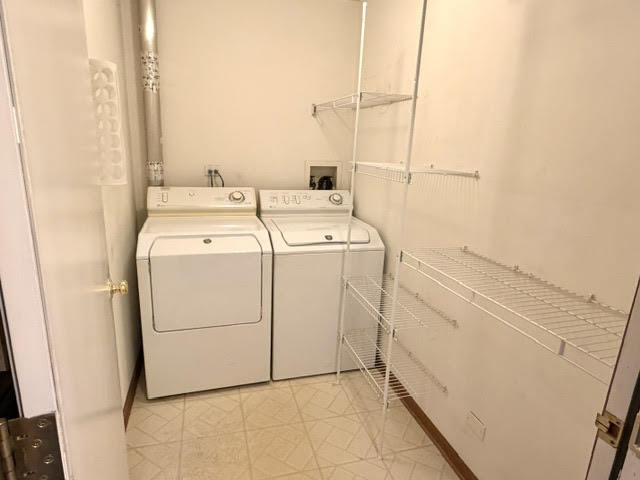 1560 Thornfield Lane #3, Roselle, IL 60172