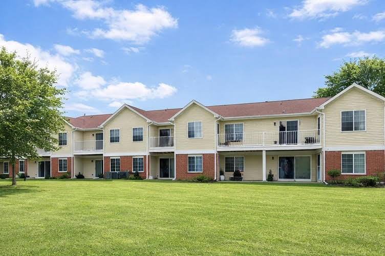 1560 Thornfield Lane #3, Roselle, IL 60172