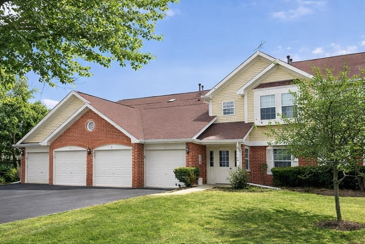 1560 Thornfield Lane #3, Roselle, IL 60172