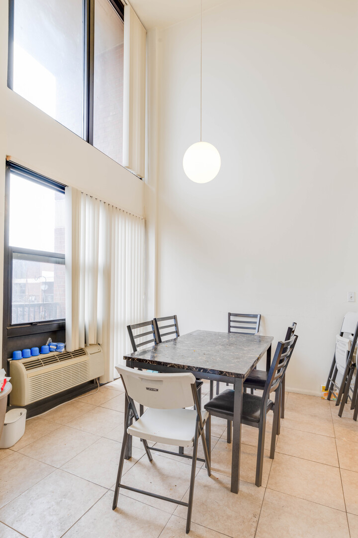 2941 S Michigan Avenue #504, Chicago, IL 60616