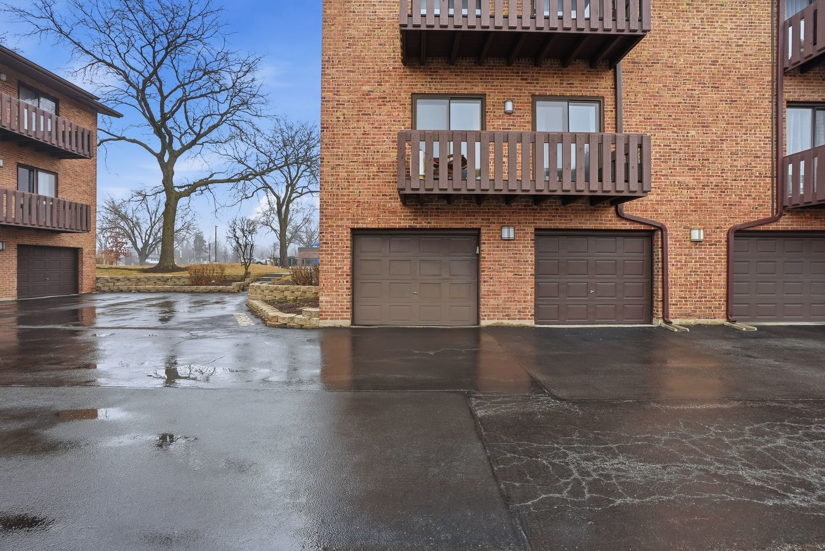 310 SHERIDAN Drive #1D, Willowbrook, IL 60527