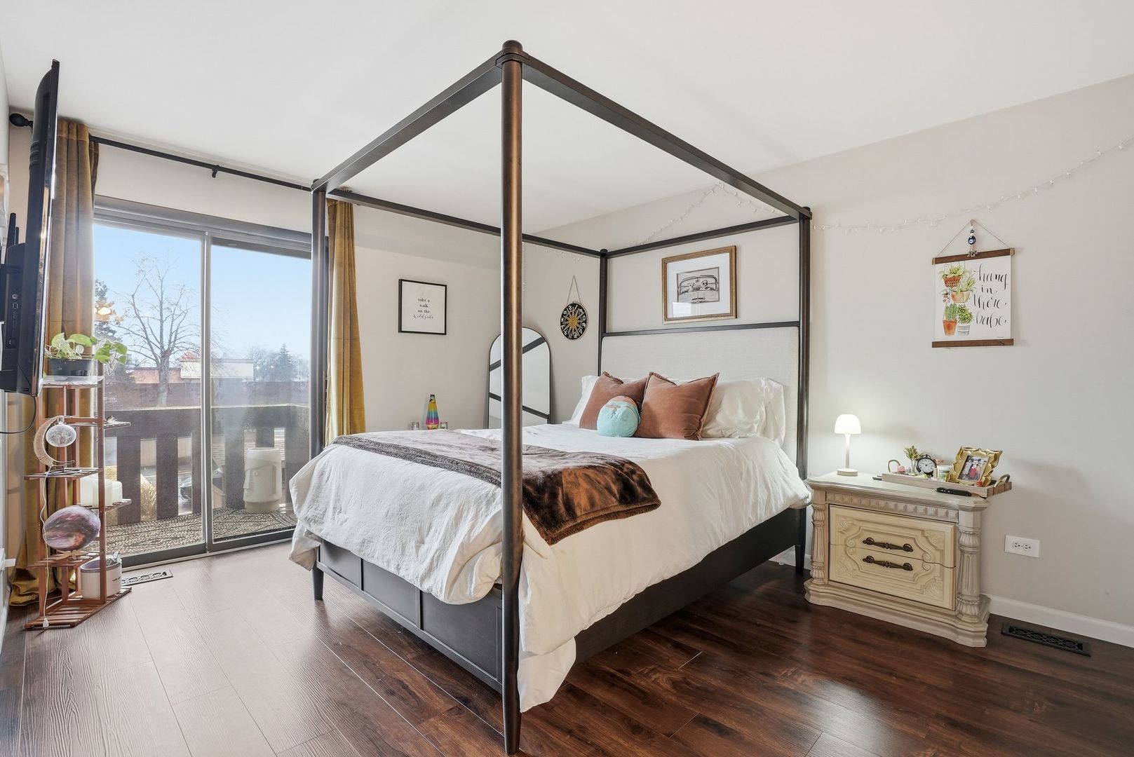 310 SHERIDAN Drive #1D, Willowbrook, IL 60527