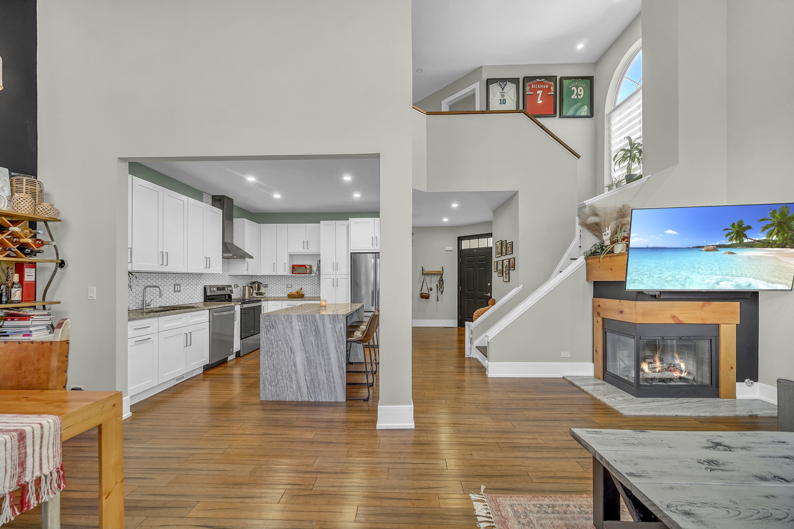 1965 BLACKBERRY Lane, Hoffman Estates, IL 60169