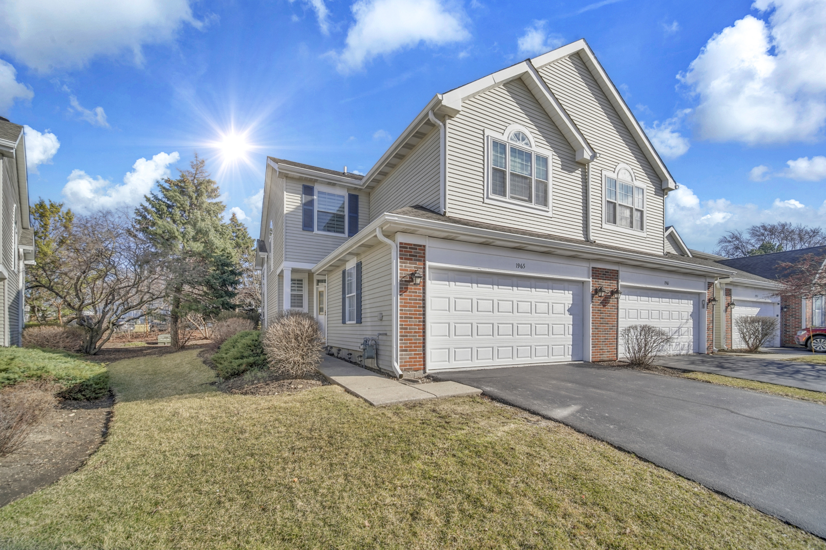 1965 BLACKBERRY Lane, Hoffman Estates, IL 60169