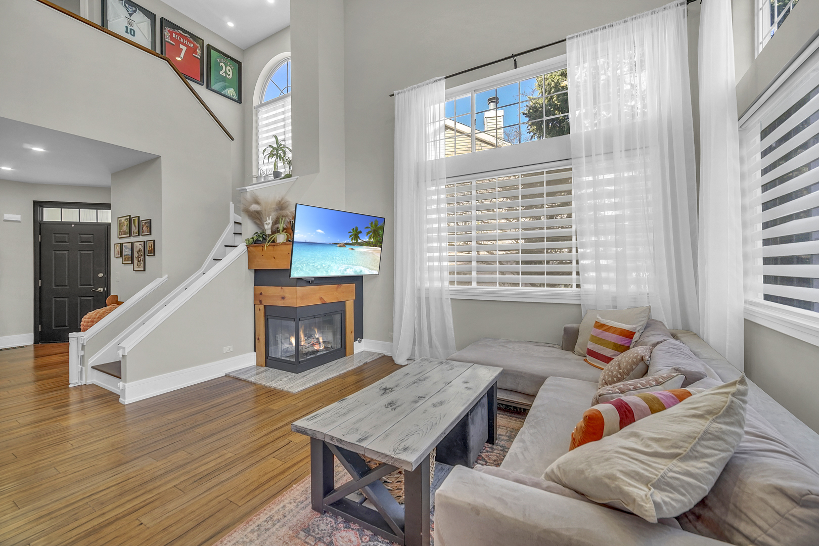 1965 BLACKBERRY Lane, Hoffman Estates, IL 60169