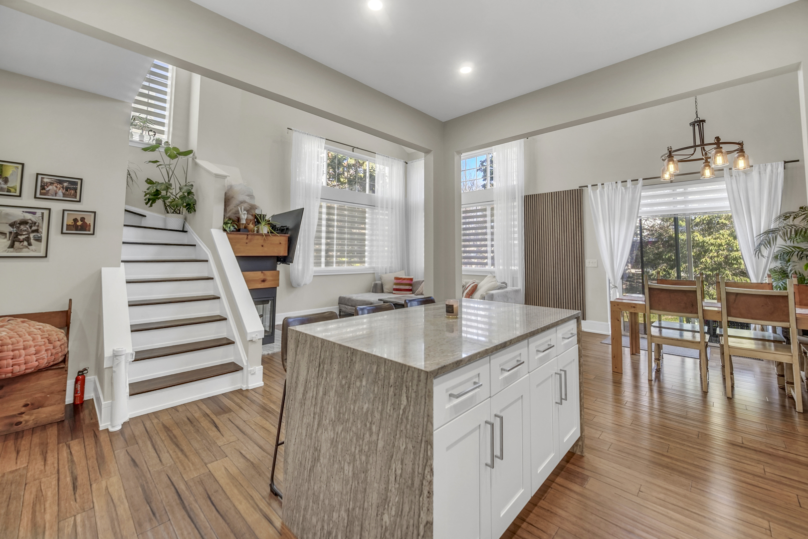 1965 BLACKBERRY Lane, Hoffman Estates, IL 60169