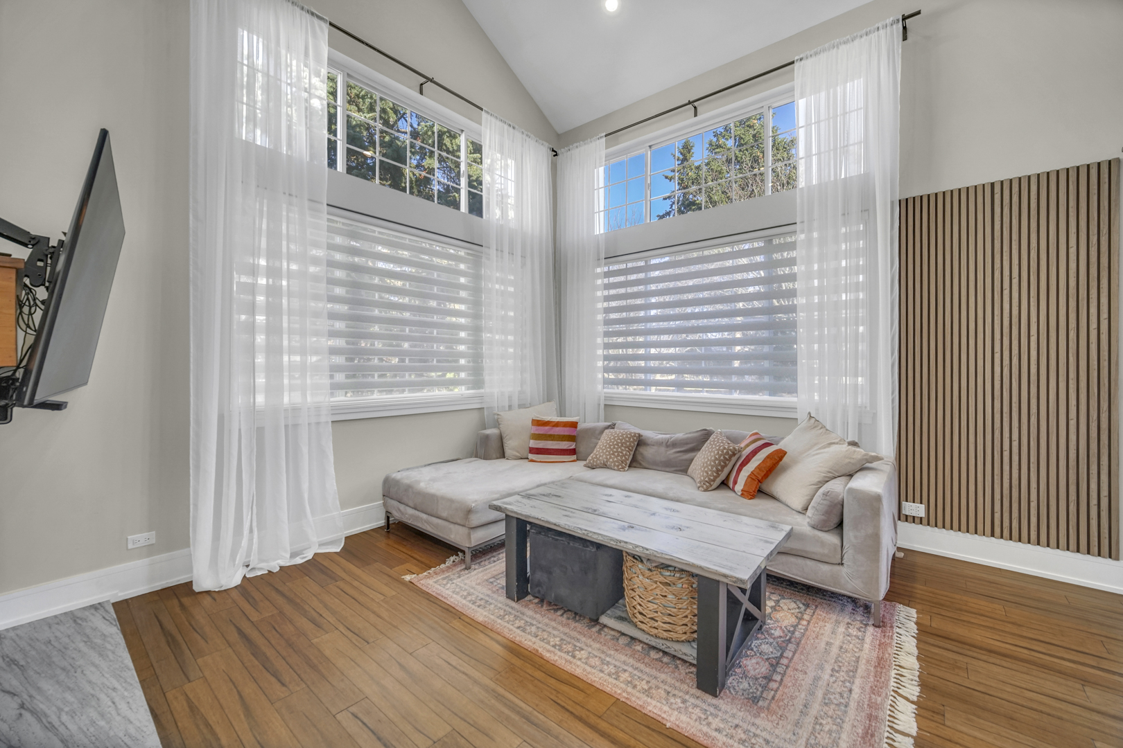 1965 BLACKBERRY Lane, Hoffman Estates, IL 60169