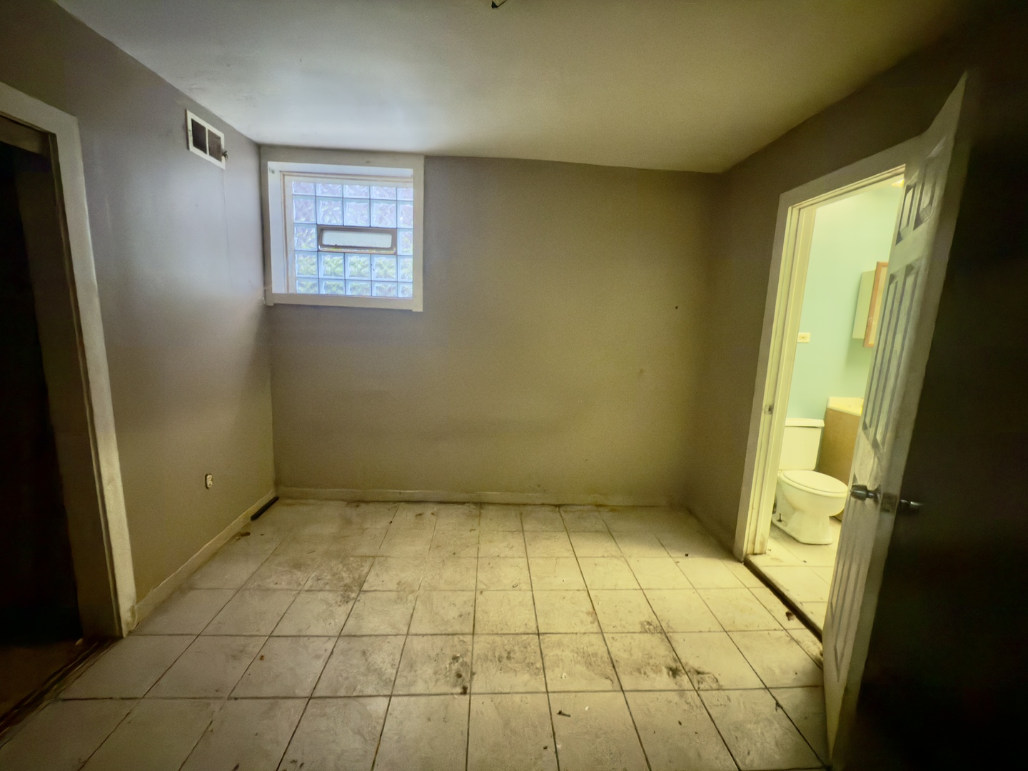 7625 S Sangamon Street, Chicago, IL 60620