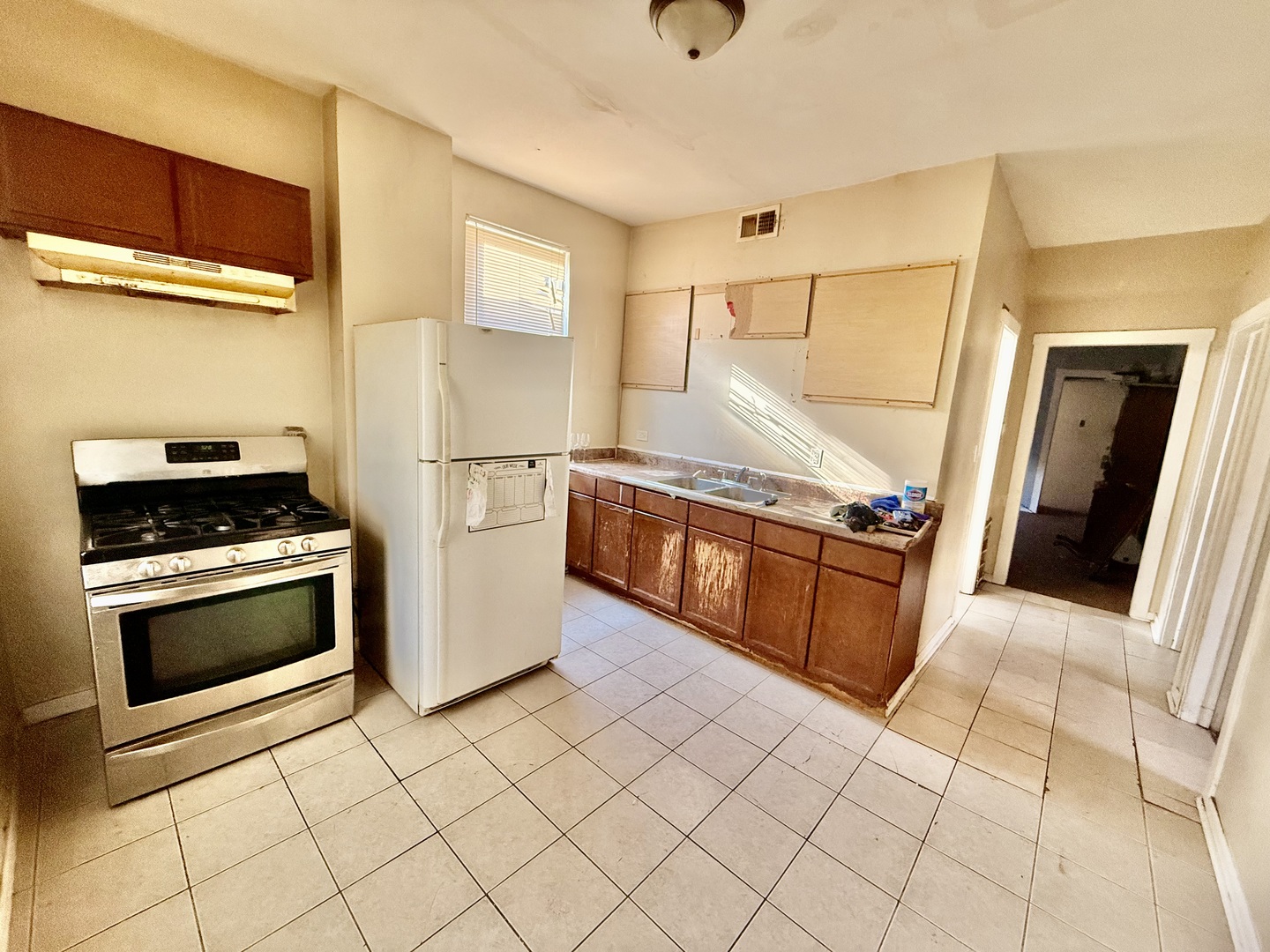 7625 S Sangamon Street, Chicago, IL 60620