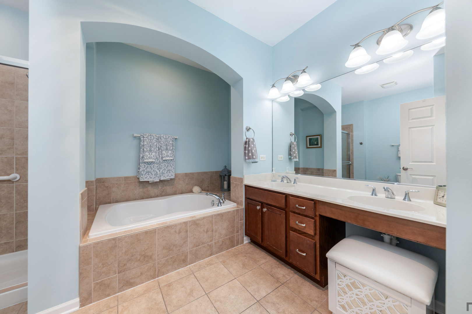 2852 Normandy Circle, Naperville, IL 60564