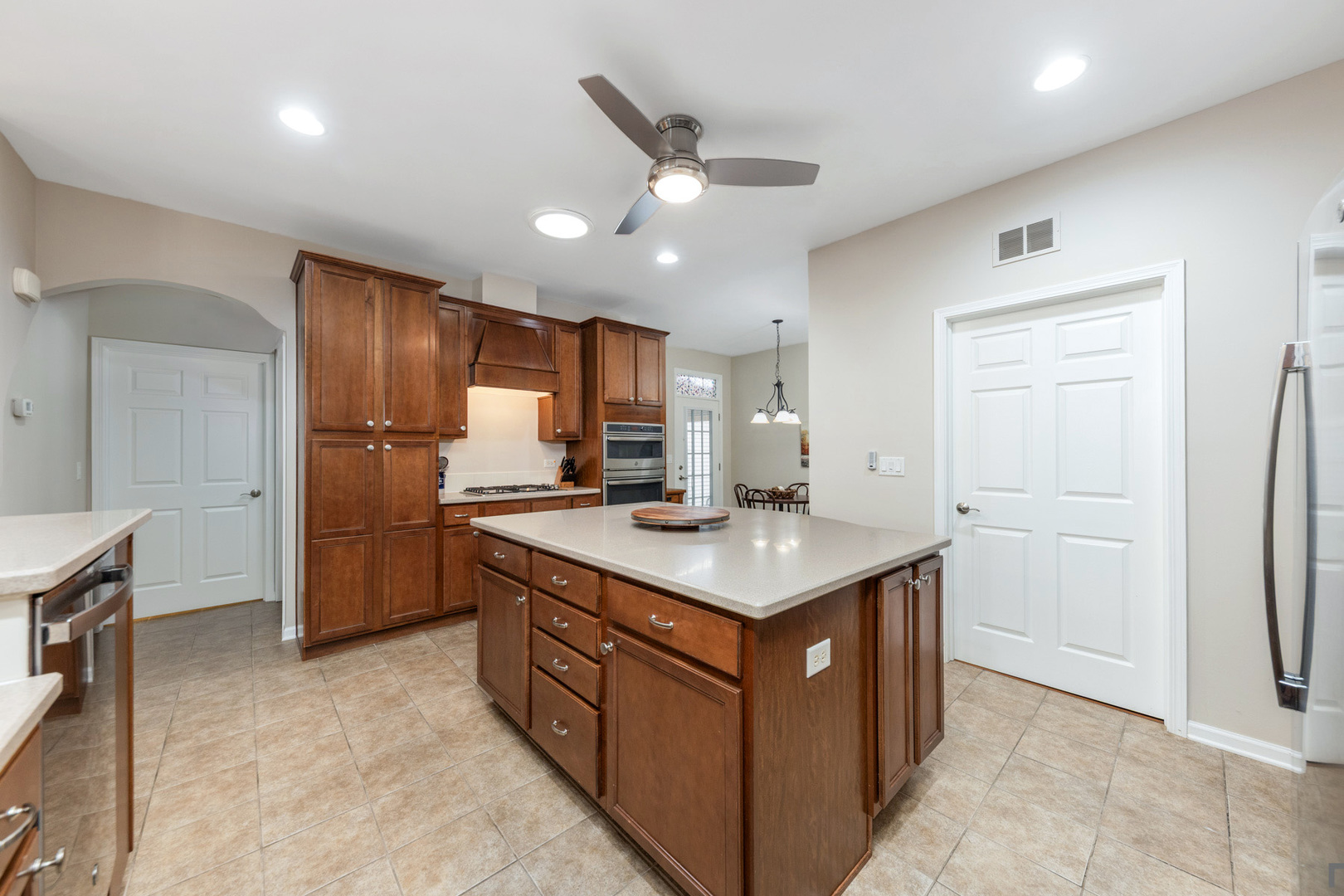 2852 Normandy Circle, Naperville, IL 60564