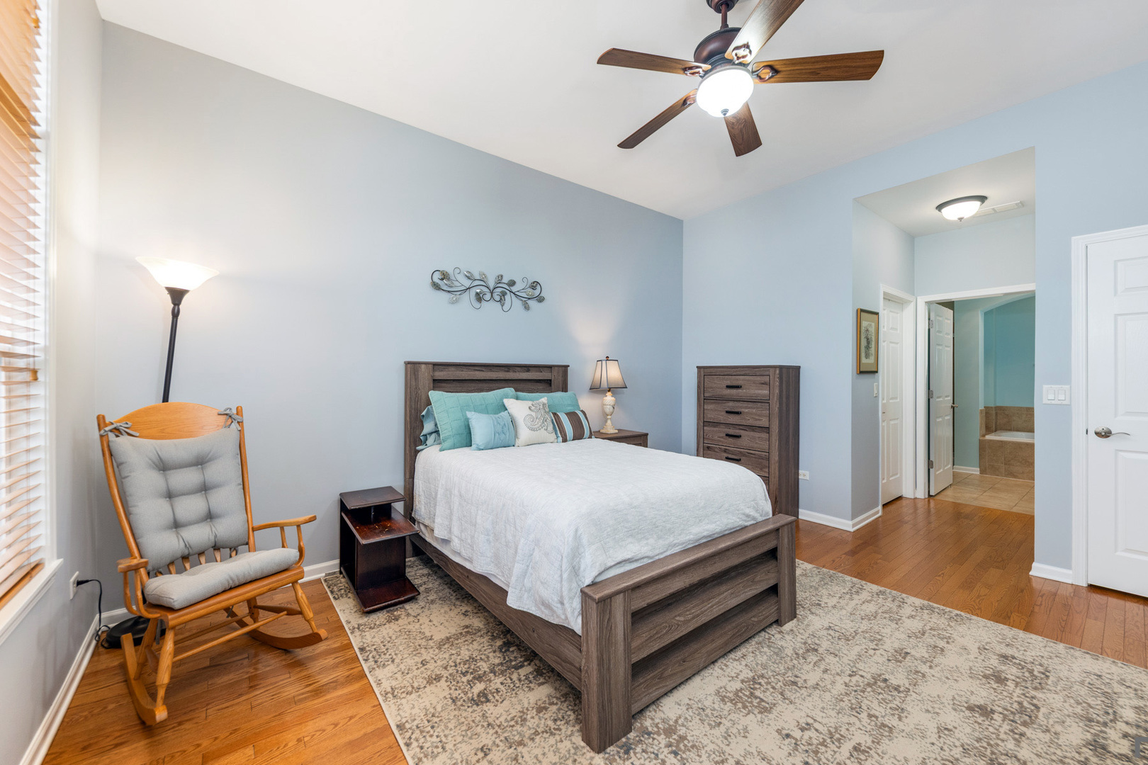 2852 Normandy Circle, Naperville, IL 60564