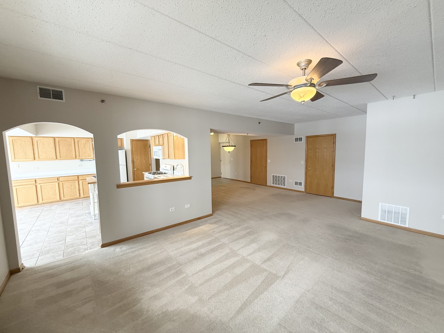 7928 Trinity Circle #2NW, Tinley Park, IL 60487