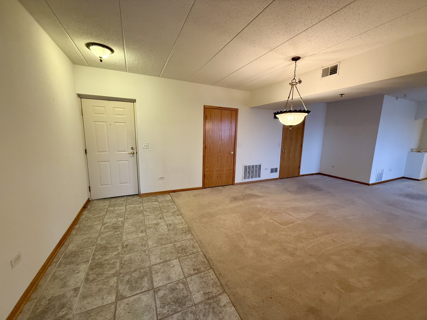 7928 Trinity Circle #2NW, Tinley Park, IL 60487