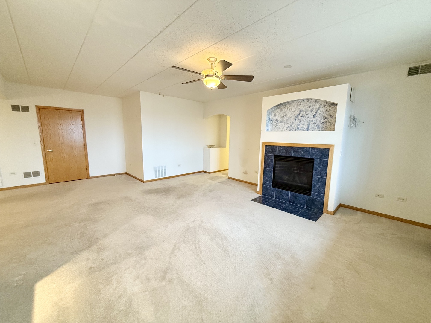 7928 Trinity Circle #2NW, Tinley Park, IL 60487