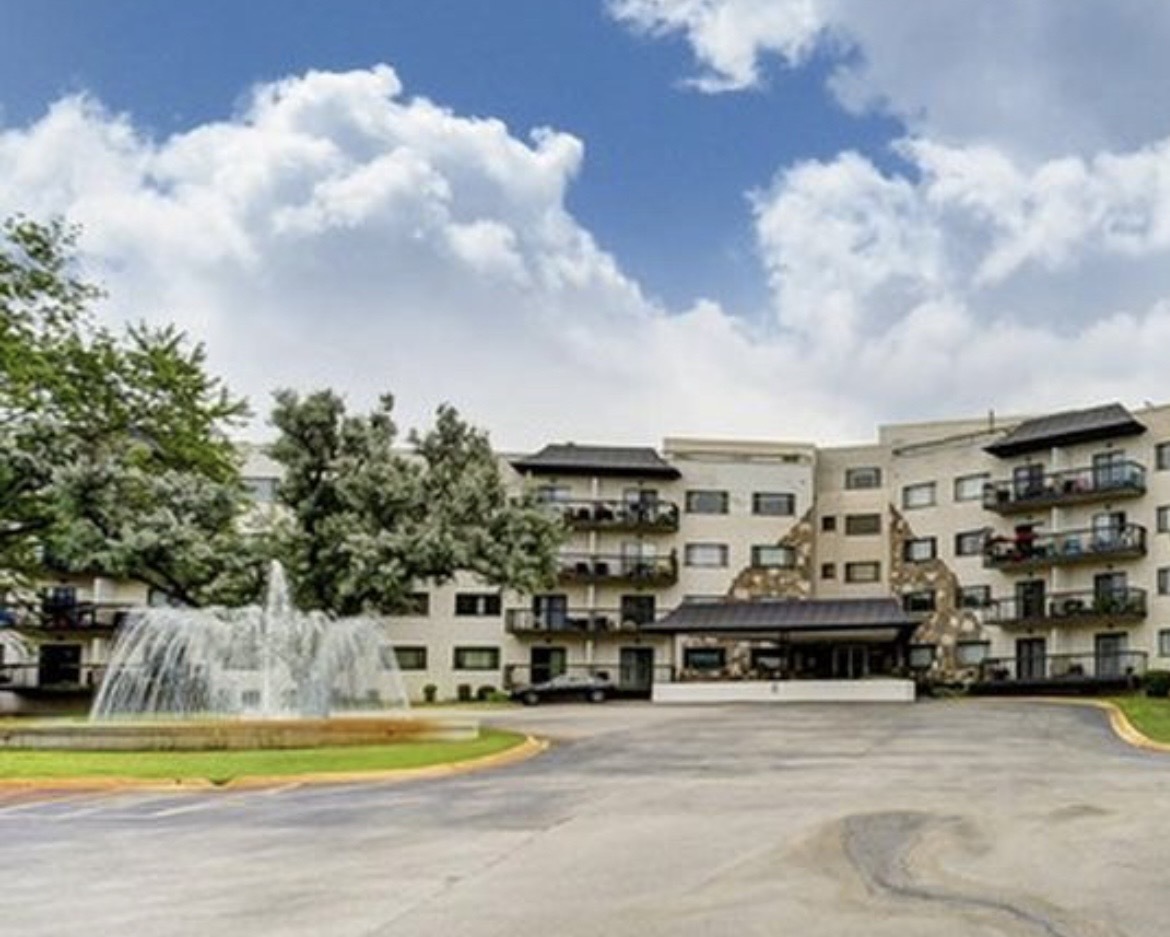 6700 S Brainard Avenue #118, Countryside, IL 60525