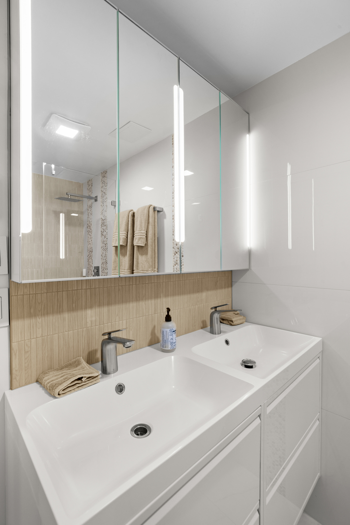 6700 S Brainard Avenue #118, Countryside, IL 60525