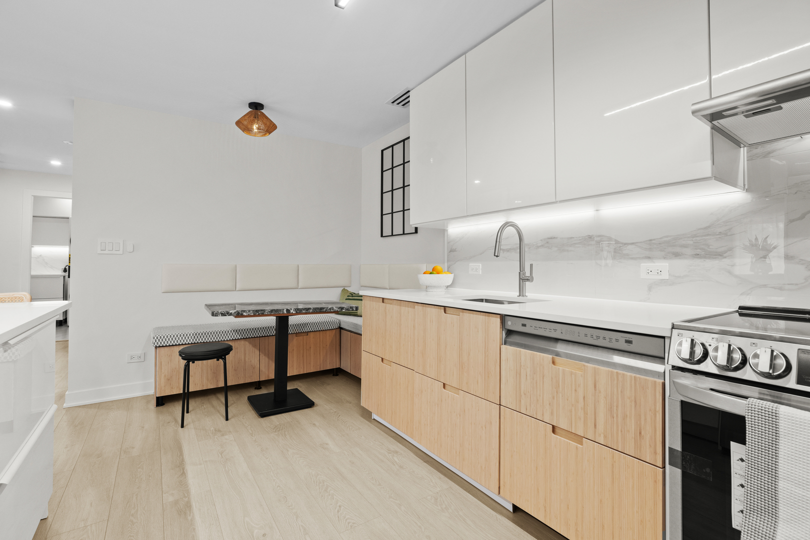 6700 S Brainard Avenue #118, Countryside, IL 60525