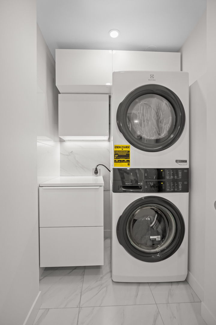 6700 S Brainard Avenue #118, Countryside, IL 60525