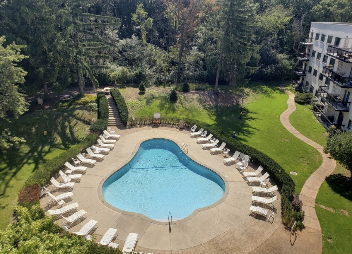 6700 S Brainard Avenue #118, Countryside, IL 60525