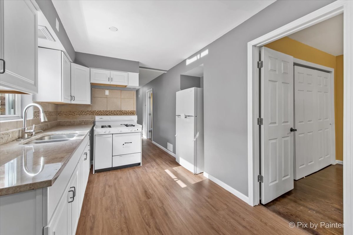 7301 S Seeley Avenue, Chicago, IL 60636