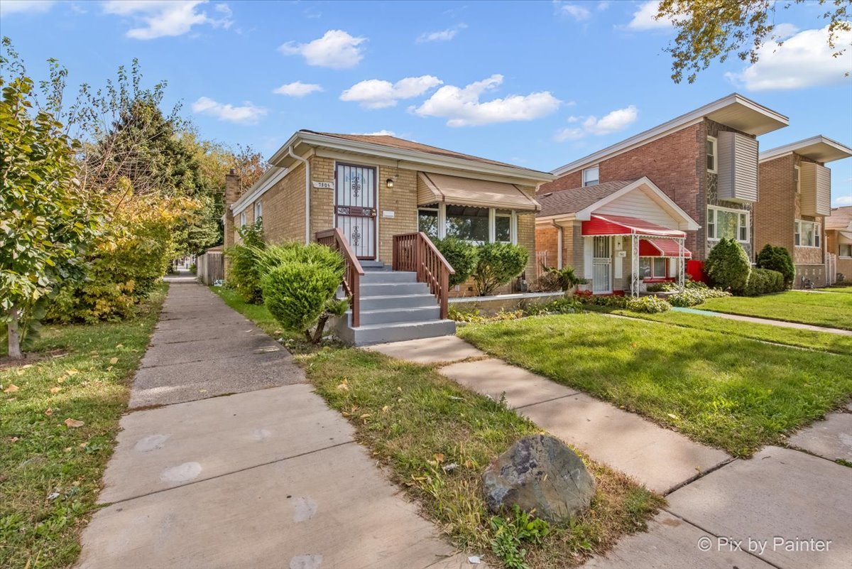 7301 S Seeley Avenue, Chicago, IL 60636