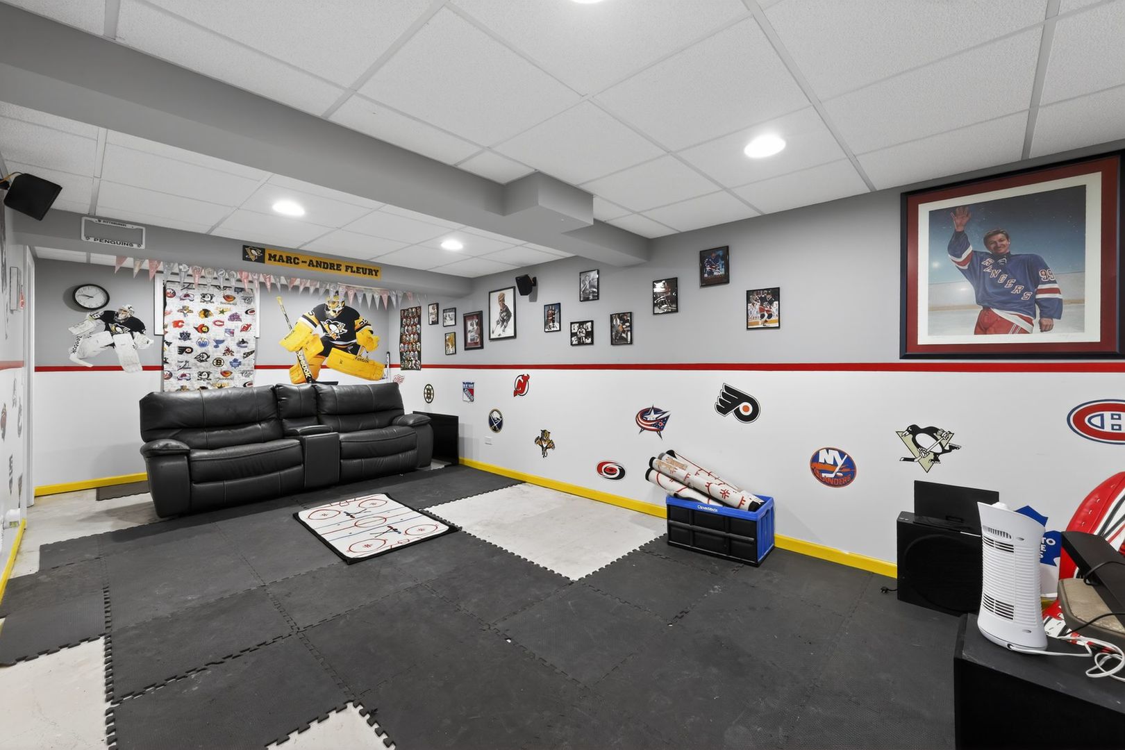 6230 Old Farm Lane, Gurnee, IL 60031