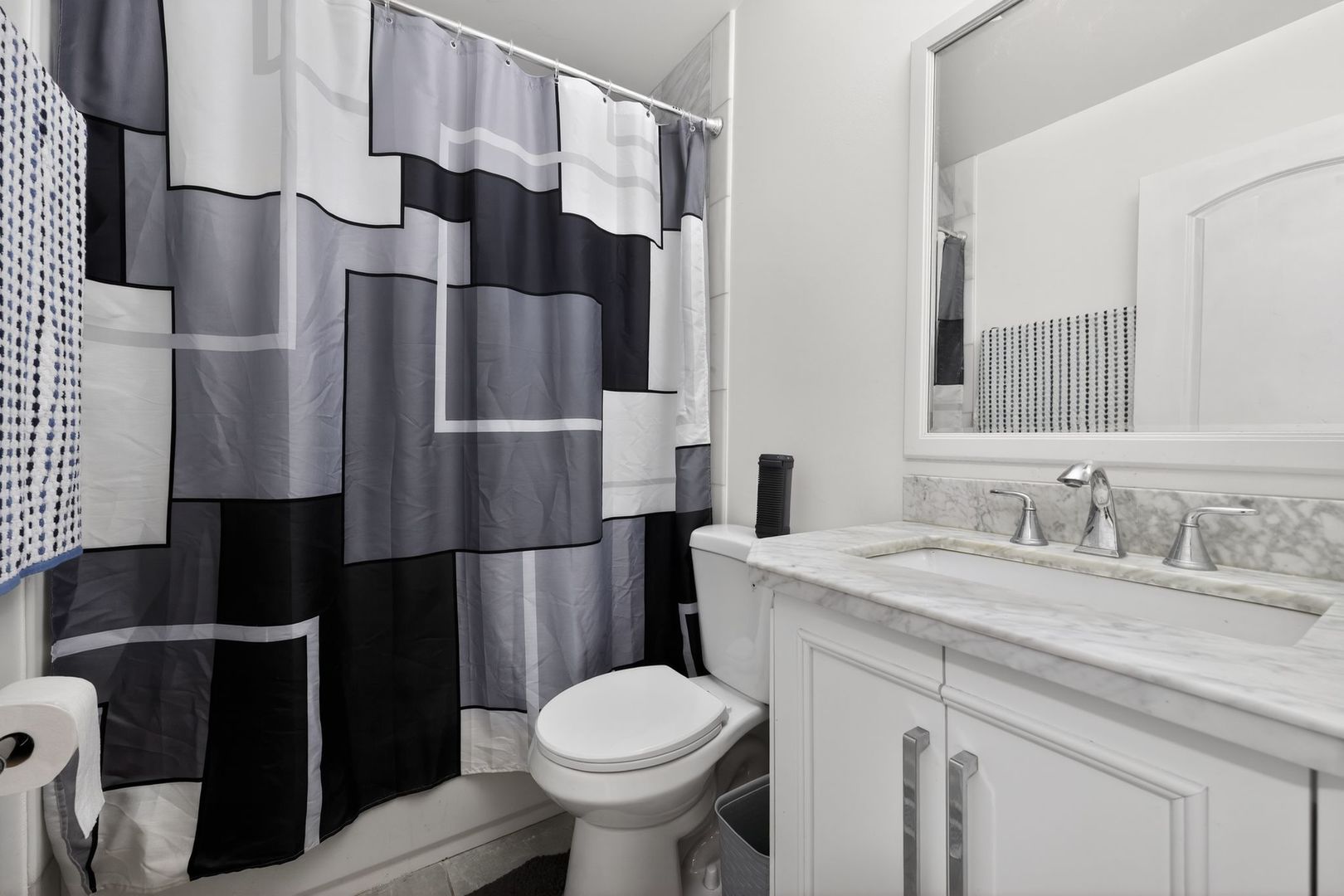 6230 Old Farm Lane, Gurnee, IL 60031