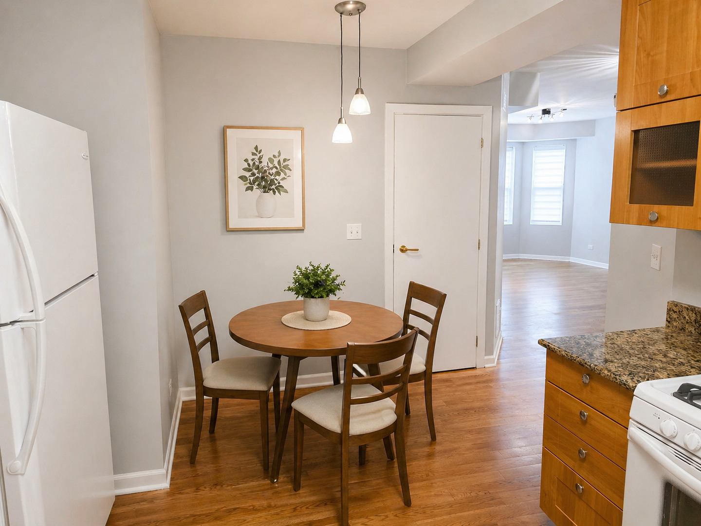 6312 N Richmond Street #2B, Chicago, IL 60659