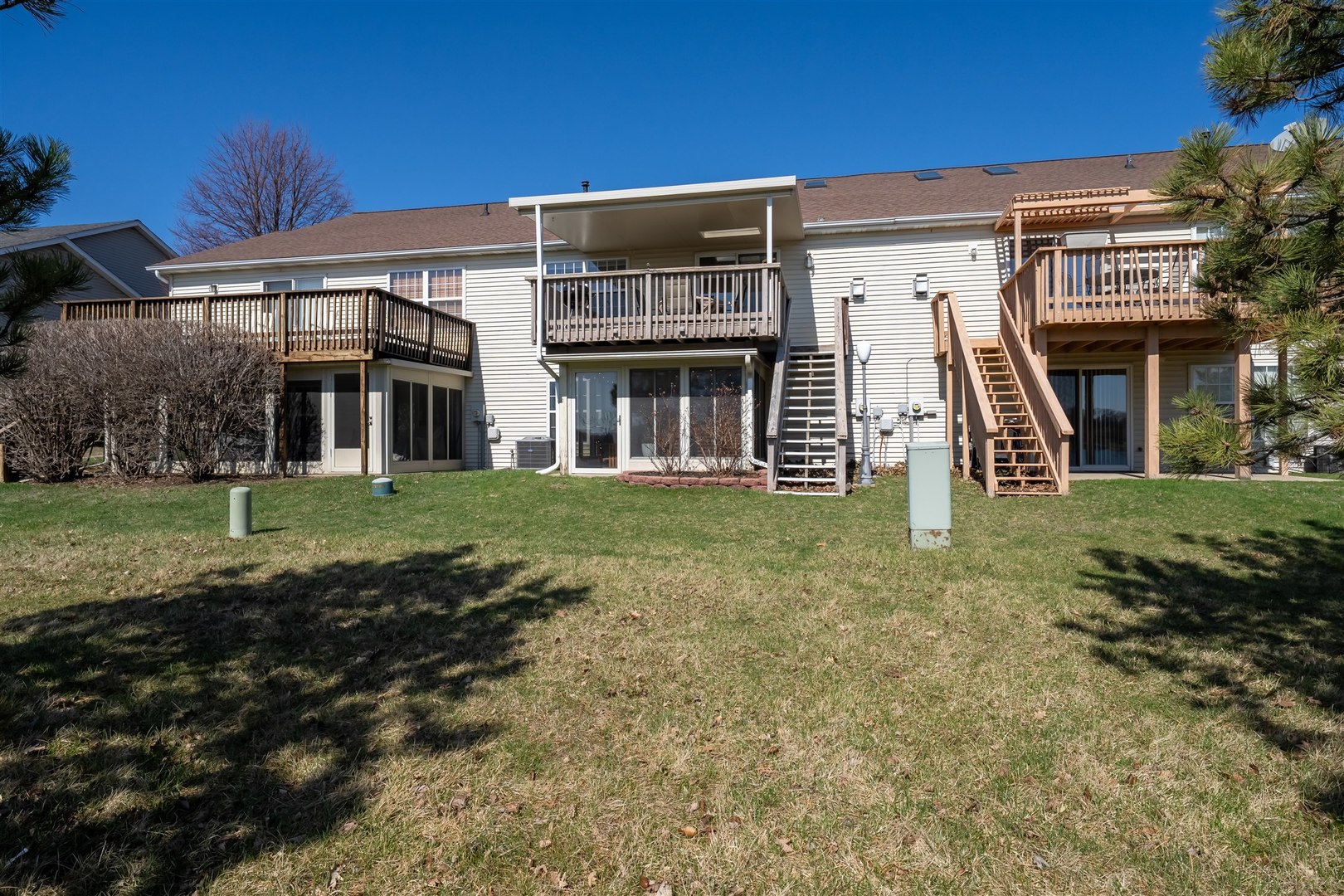 39 Oak Park Road, Bloomington, IL 61701