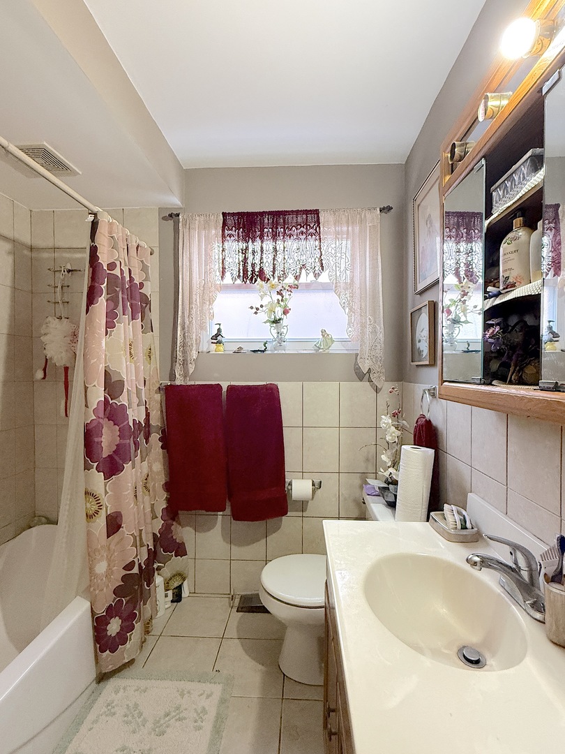 4601 S Komensky Avenue, Chicago, IL 60632