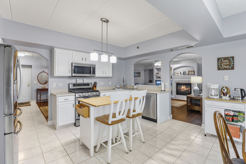 7927 Trinity Circle #3NW, Tinley Park, IL 60487