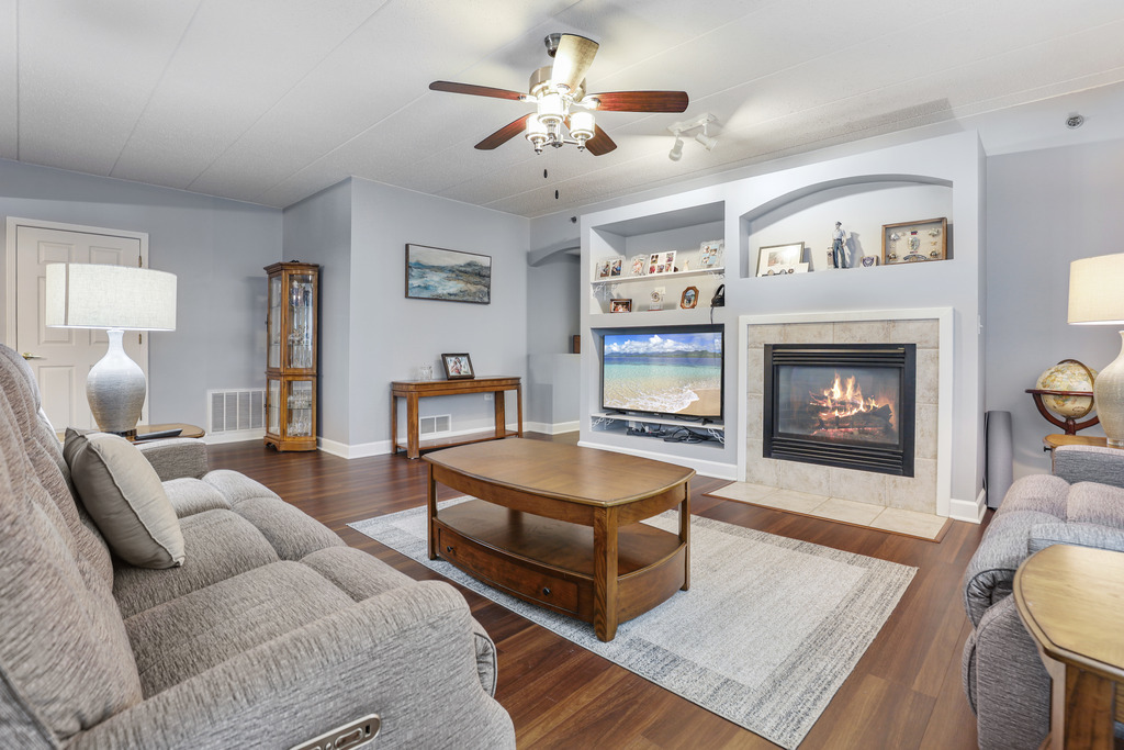 7927 Trinity Circle #3NW, Tinley Park, IL 60487