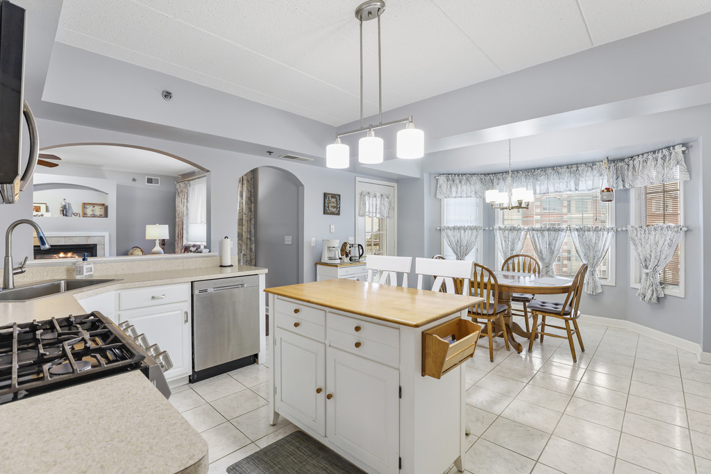 7927 Trinity Circle #3NW, Tinley Park, IL 60487