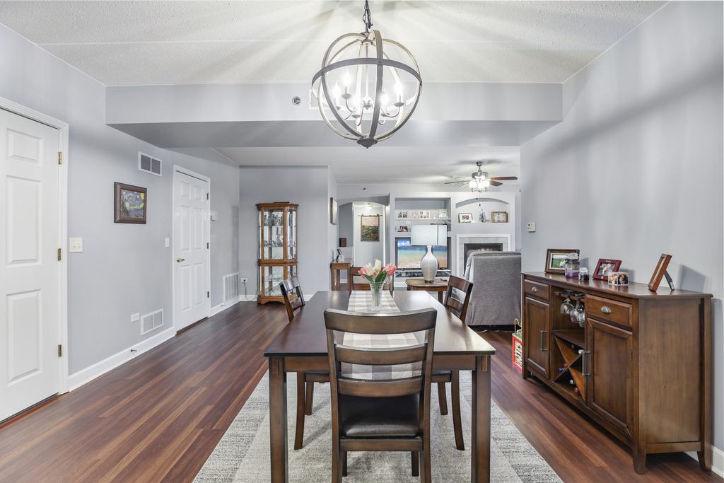 7927 Trinity Circle #3NW, Tinley Park, IL 60487