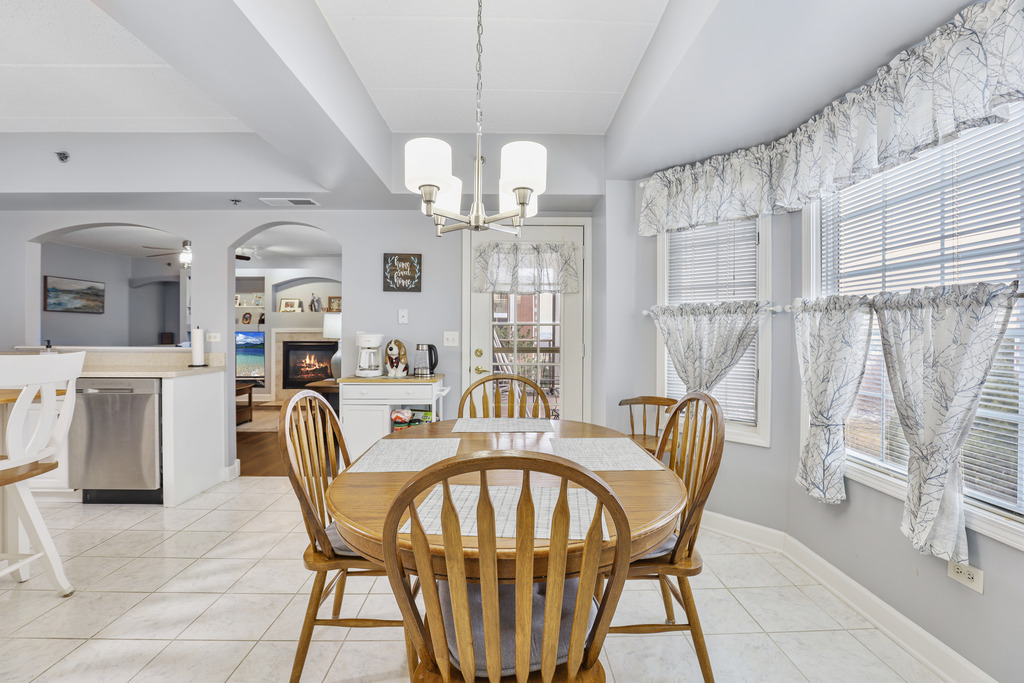 7927 Trinity Circle #3NW, Tinley Park, IL 60487