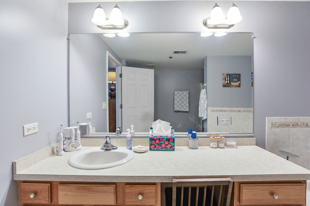 7927 Trinity Circle #3NW, Tinley Park, IL 60487