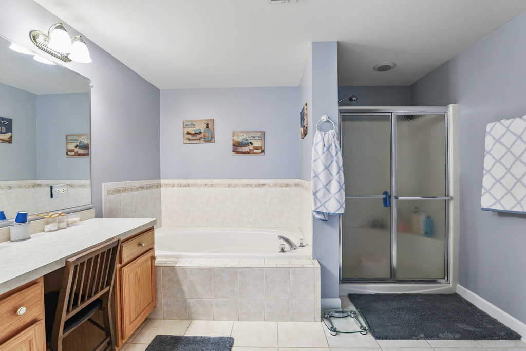 7927 Trinity Circle #3NW, Tinley Park, IL 60487