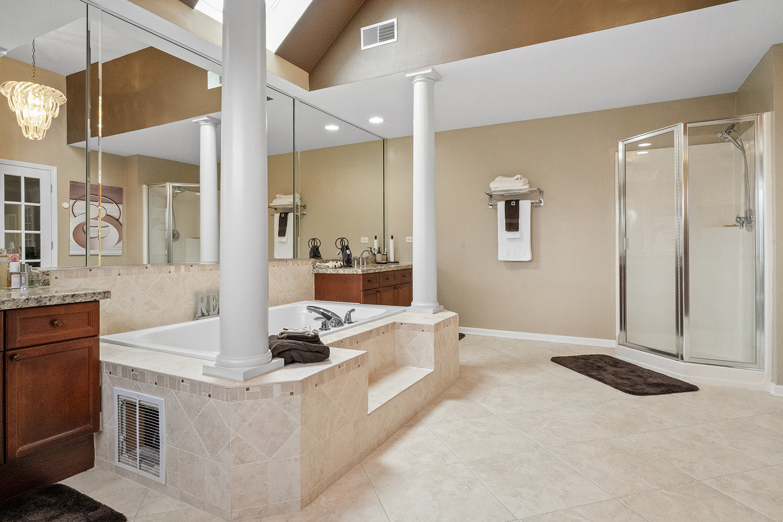 16 E Grandview Drive, South Holland, IL 60473